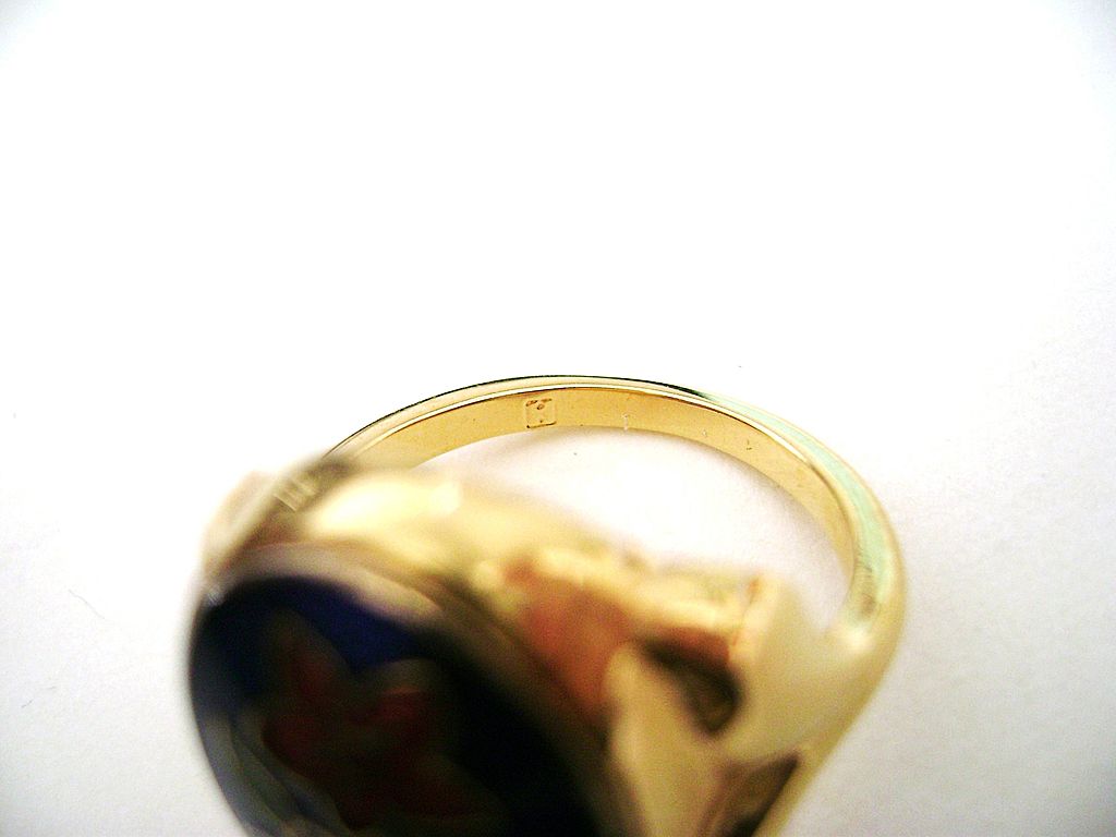 Size 7 Cloisonne Signet Style Gold Tone Ring Size 7 Cloisonne Signet Style Gold Tone Ring