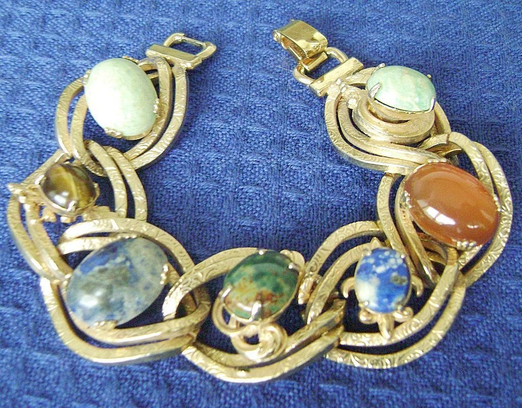 Chunky Vintage Semi-Precious Stone Wide Curb Link Bracelet Chunky Vintage Semi-Precious Stone Wide Curb Link Bracelet