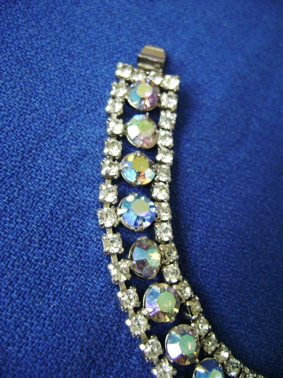 Auroral Borealis Vintage Rhinestone Bracelet Auroral Borealis Vintage Rhinestone Bracelet