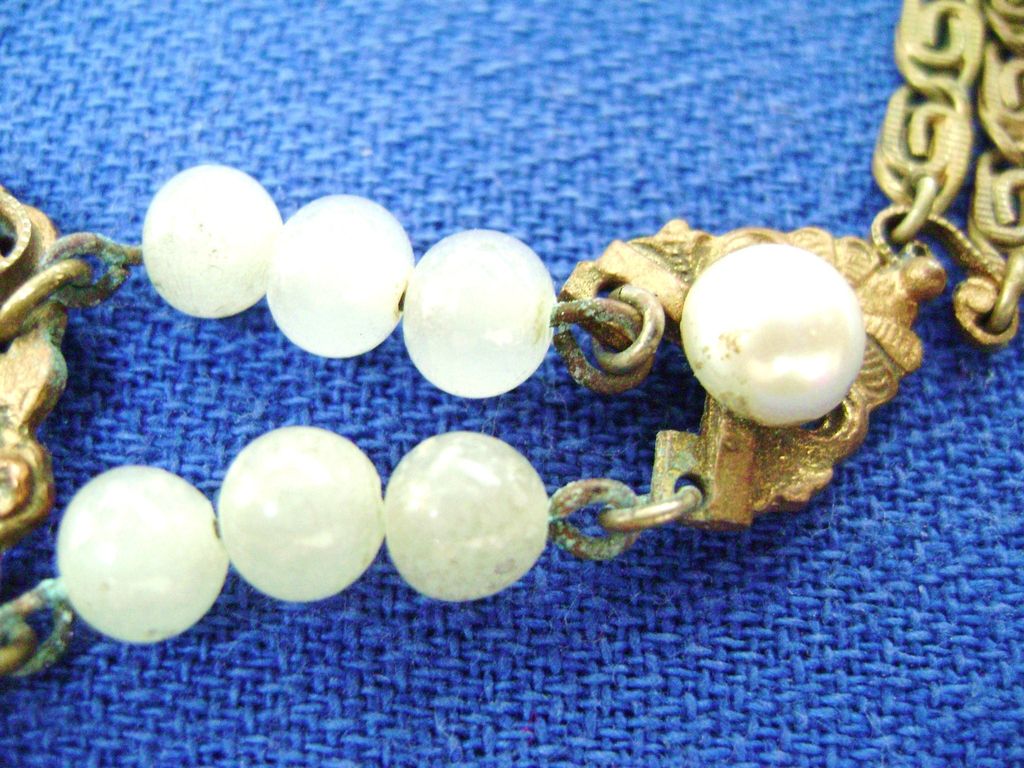 Unusual Victorian Cameo Bracelet w/Adventurine Beads Unusual Victorian Cameo Bracelet w/Adventurine Beads