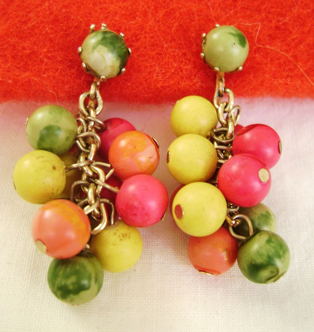 Wooden FRUIT SALAD Multi-Color Vintage Clip Earrings Wooden FRUIT SALAD Multi-Color Vintage Clip Earrings