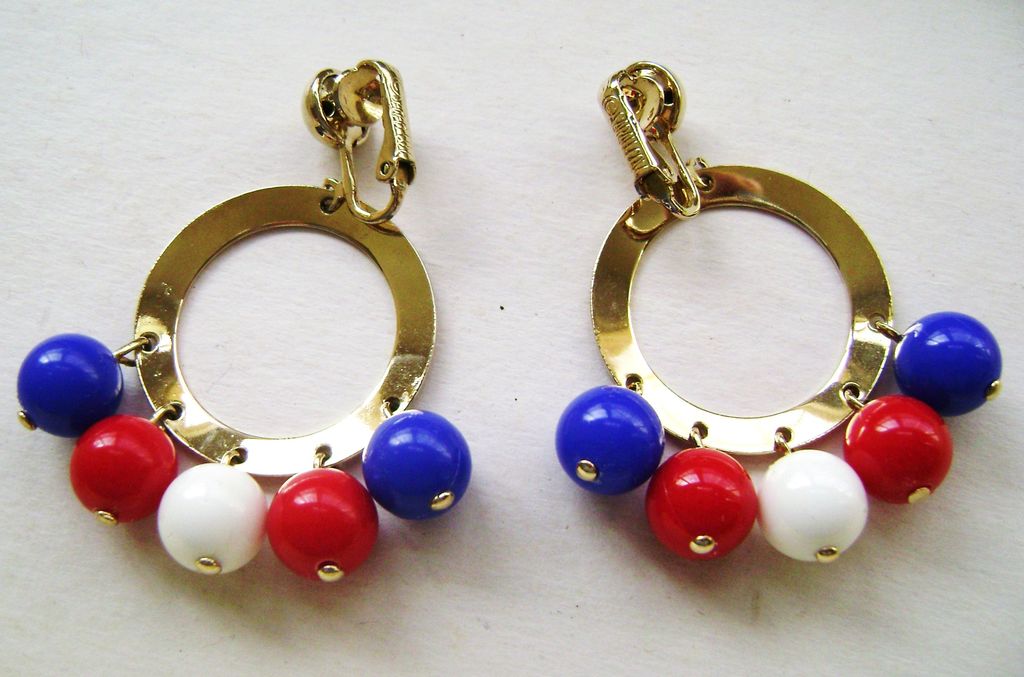 Vintage Sarah Coventry CARNIVAL Red, White & Blue Dangle Earrings Vintage Sarah Coventry CARNIVAL Red, White & Blue Dangle Earrings