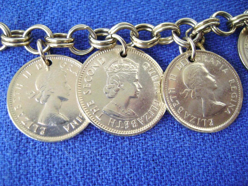 Canadian Gold Tone Coin Bracelet Canadian Gold Tone Coin Bracelet