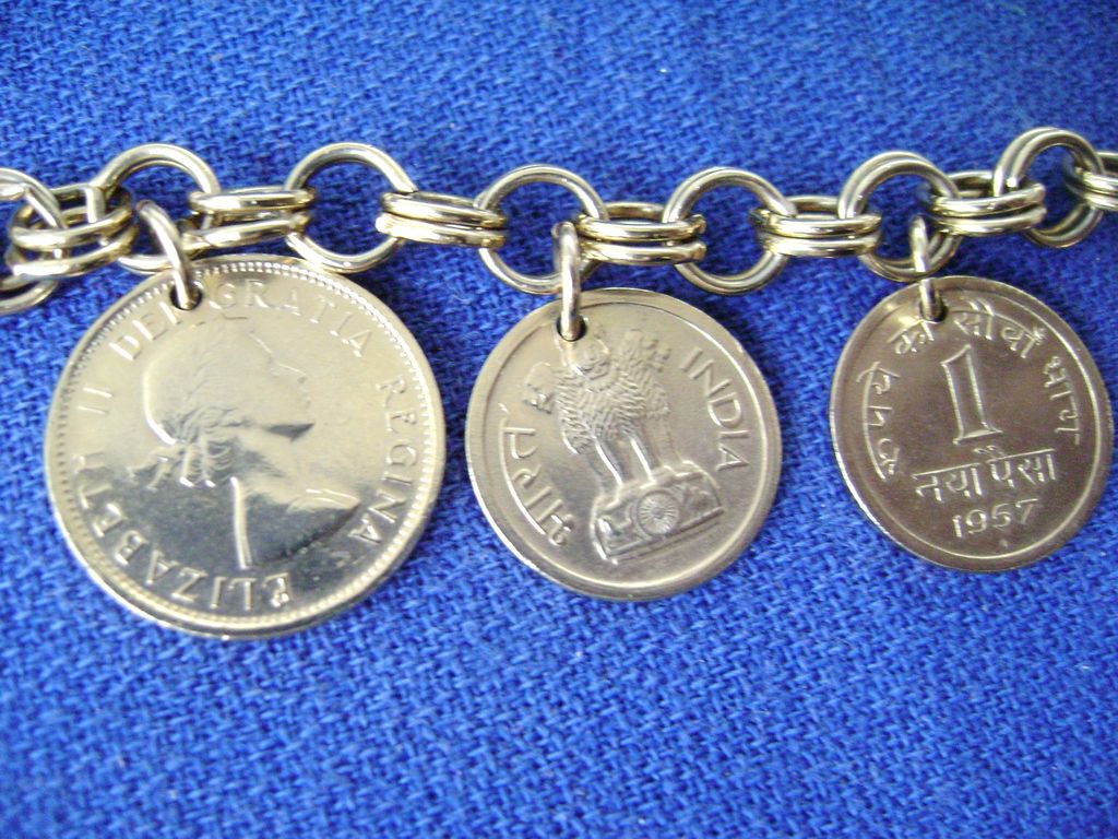 Canadian Gold Tone Coin Bracelet Canadian Gold Tone Coin Bracelet