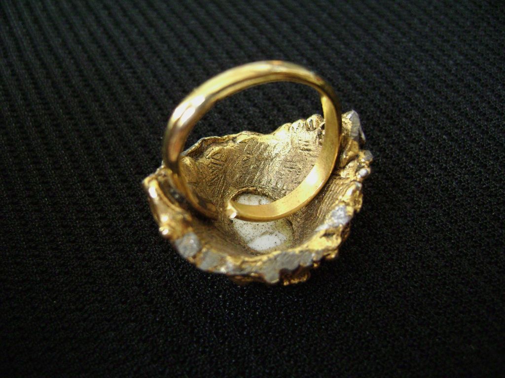 Floral Porcelain Vintage Ring Adjustible Fancy Gold Tone Setting Floral Porcelain Vintage Ring Adjustible Fancy Gold Tone Setting