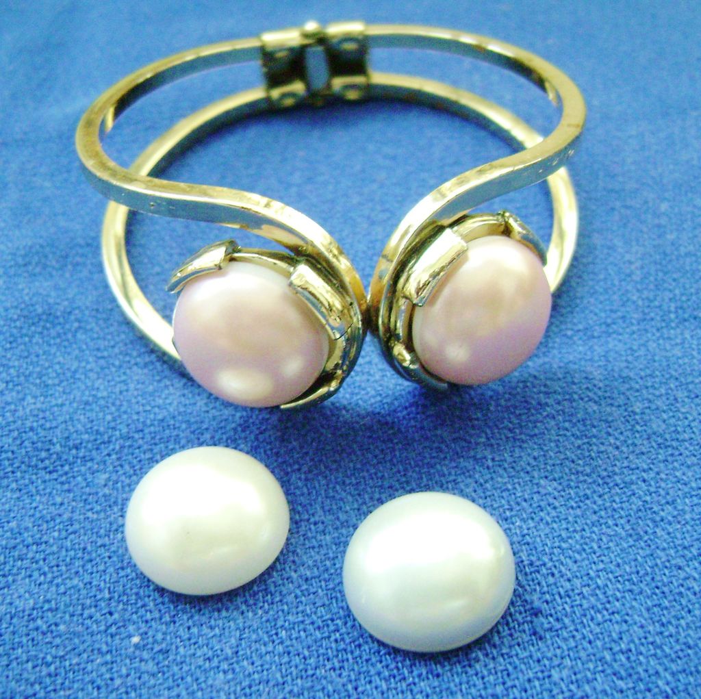 Open Loop Cuff Bangle w/Changeable Pink or Faux Pearl Buttons Open Loop Cuff Bangle w/Changeable Pink or Faux Pearl Buttons