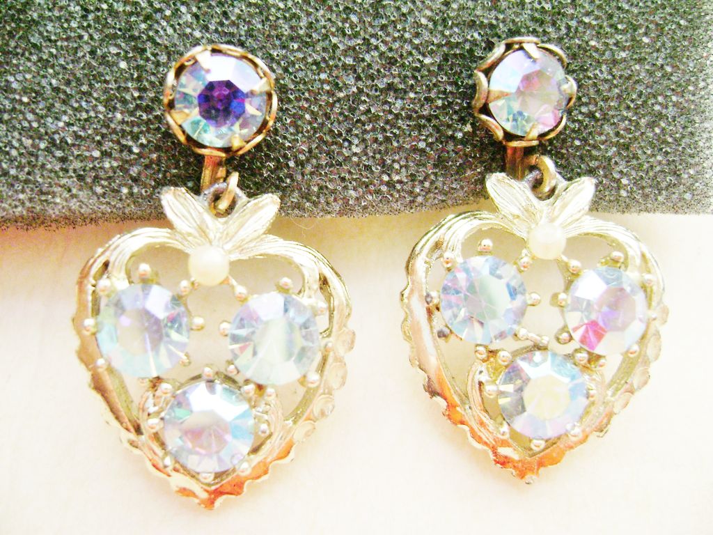 Dangle Heart Screw Back Earrings w/Aurora Borealis Rhinestones Dangle Heart Screw Back Earrings w/Aurora Borealis Rhinestones