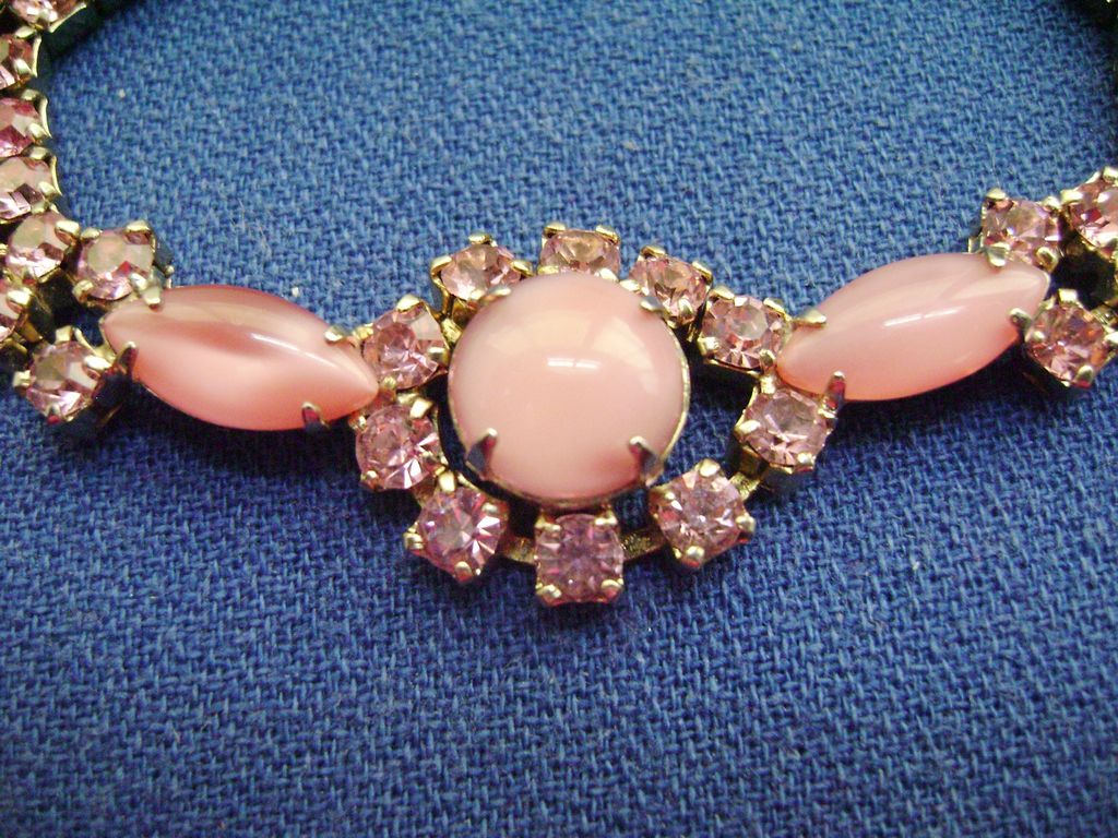 Multi-cut Vintage Pink Rhinestone Bracelet Multi-cut Vintage Pink Rhinestone Bracelet