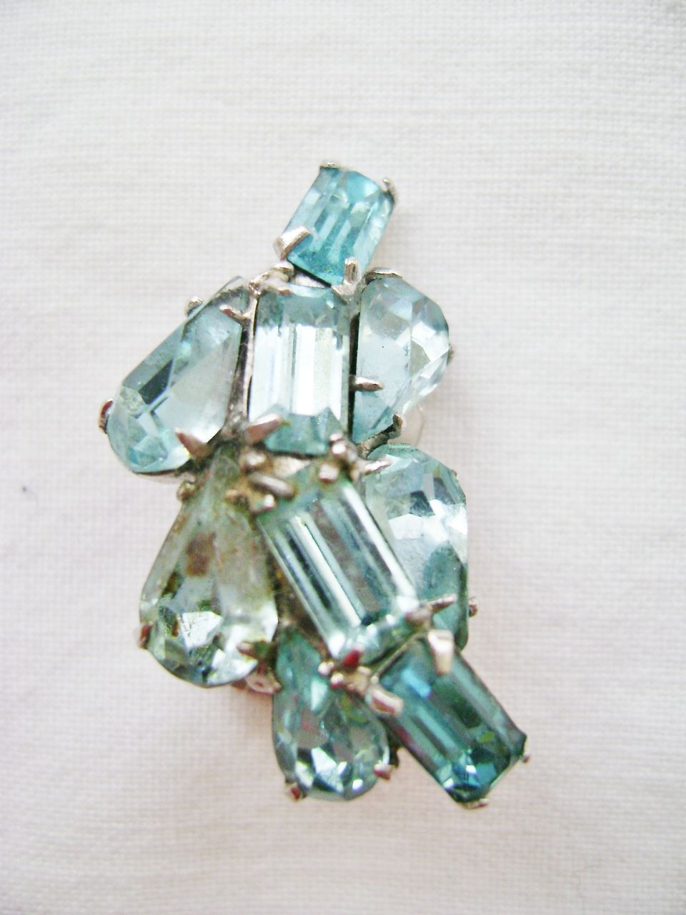 Sparkling Vintage Aqua Blue Rhinestone Clip Earrings Sparkling Vintage Aqua Blue Rhinestone Clip Earrings