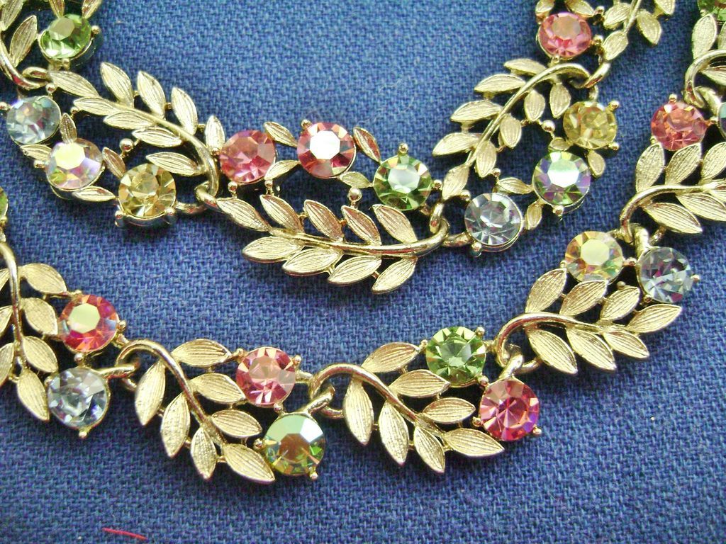 LISNER Vintage Multi-Color Rhinestone Demi-Choker & Bracelet LISNER Vintage Multi-Color Rhinestone Demi-Choker & Bracelet