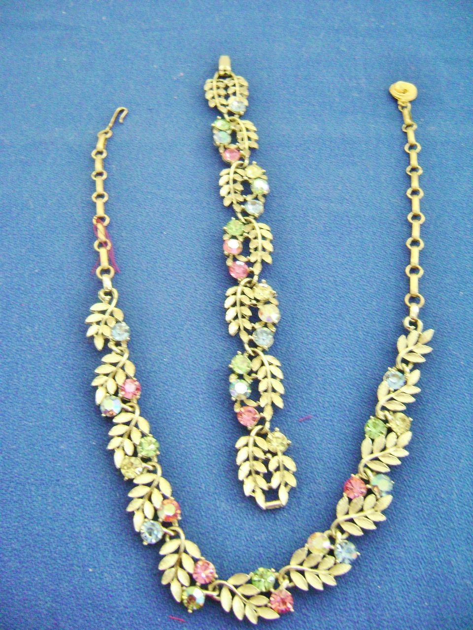LISNER Vintage Multi-Color Rhinestone Demi-Choker & Bracelet LISNER Vintage Multi-Color Rhinestone Demi-Choker & Bracelet