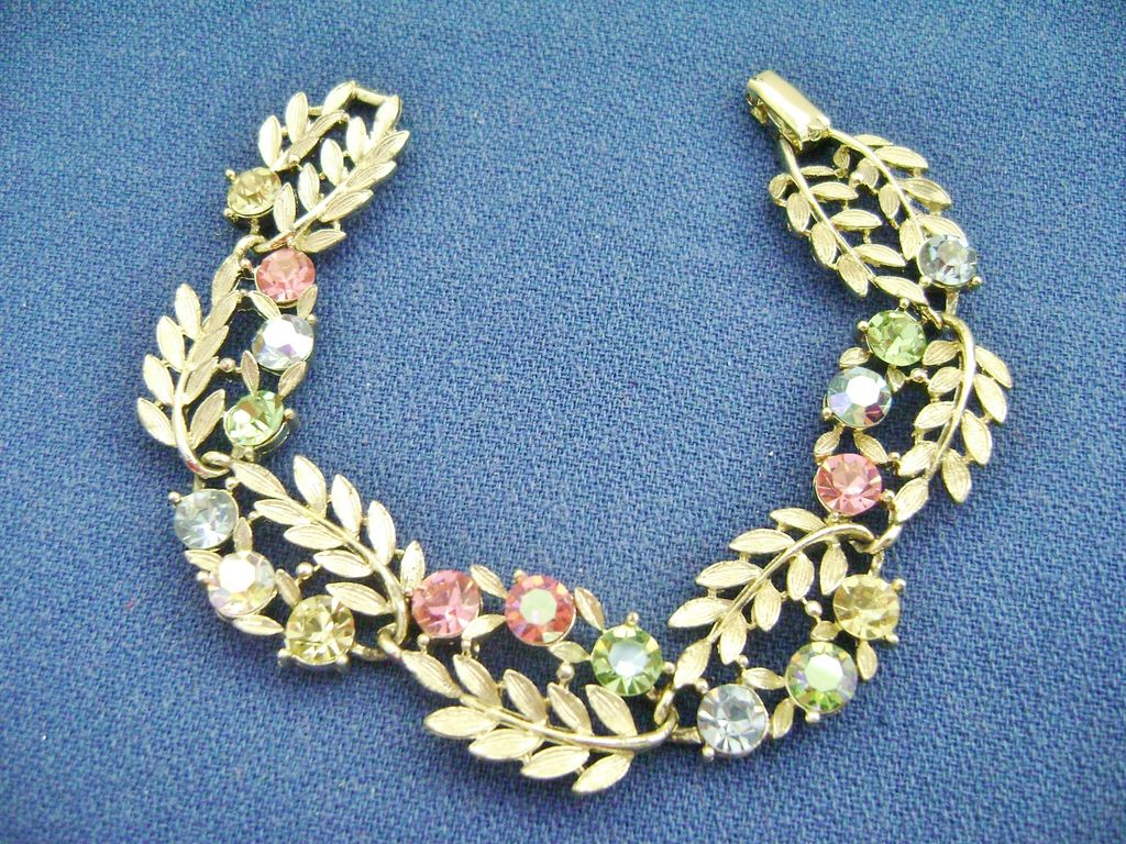 LISNER Vintage Multi-Color Rhinestone Demi-Choker & Bracelet LISNER Vintage Multi-Color Rhinestone Demi-Choker & Bracelet