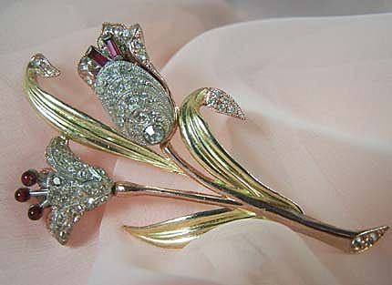 ART DECO Vintage Flower Rhinestone Trembler Brooch ART DECO Vintage Flower Rhinestone Trembler Brooch