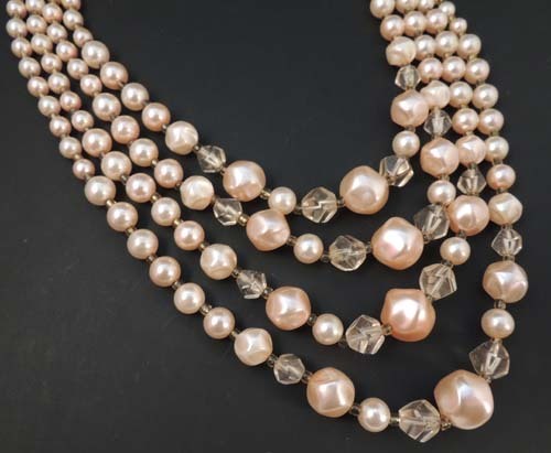 Exquisite Vintage 4 Strand Petal Pink PEARL Glass Bead NECKLACE Exquisite Vintage 4 Strand Petal Pink PEARL Glass Bead NECKLACE