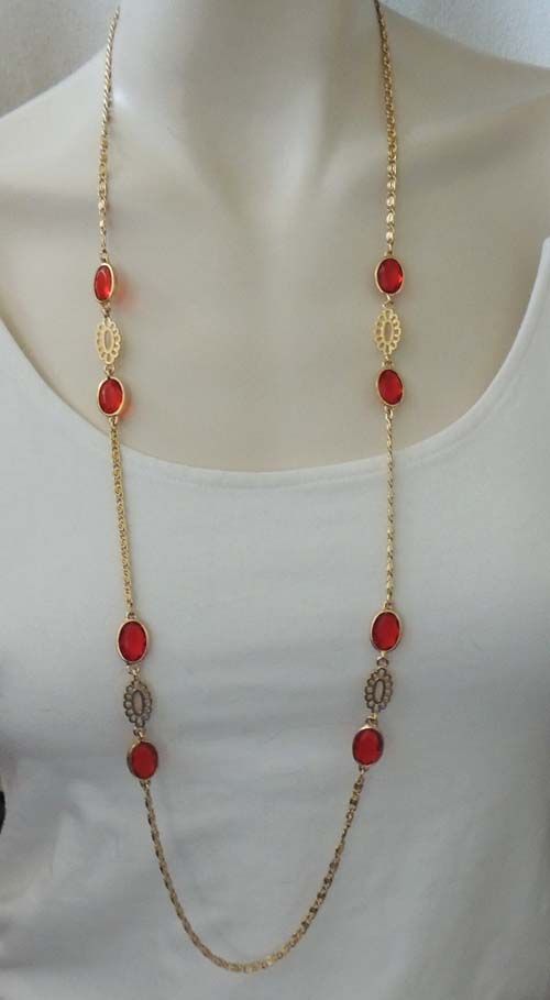 BEZEL SET Lipstick Red Lucite Vintage 36" Gold Chain Necklace BEZEL SET Lipstick Red Lucite Vintage 36" Gold Chain Necklace