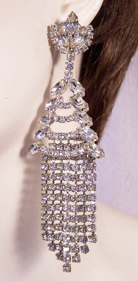 OMG Vintage Duster Runway Chandelier Rhinestone Earrings OMG Vintage Duster Runway Chandelier Rhinestone Earrings
