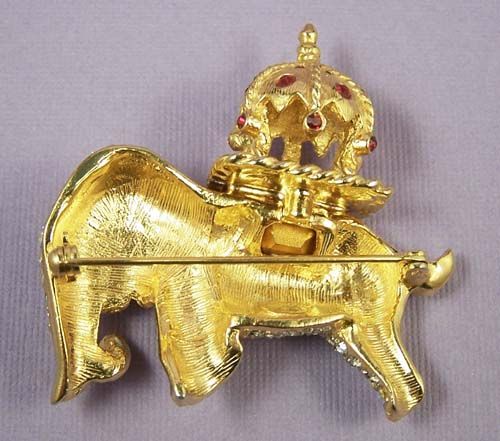 DeNICOLA Vintage Elephant Brooch - Stunning! DeNICOLA Vintage Elephant Brooch - Stunning!