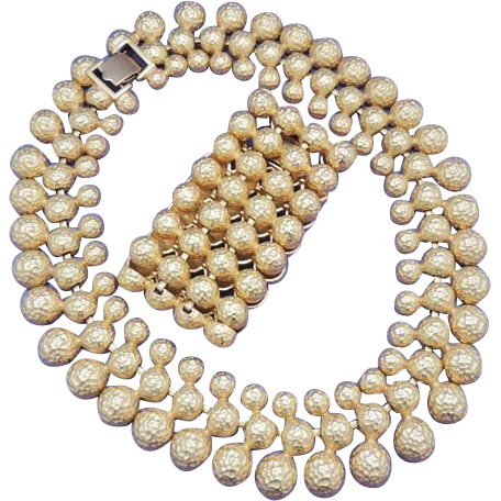 Magnificent NAPIER Vintage Runway Gold Necklace and Bracelet Set - Signed Magnificent NAPIER Vintage Runway Gold Necklace and Bracelet Set - Signed