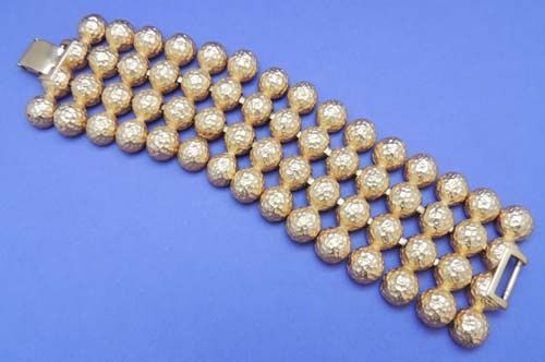 Magnificent NAPIER Vintage Runway Gold Necklace and Bracelet Set - Signed Magnificent NAPIER Vintage Runway Gold Necklace and Bracelet Set - Signed