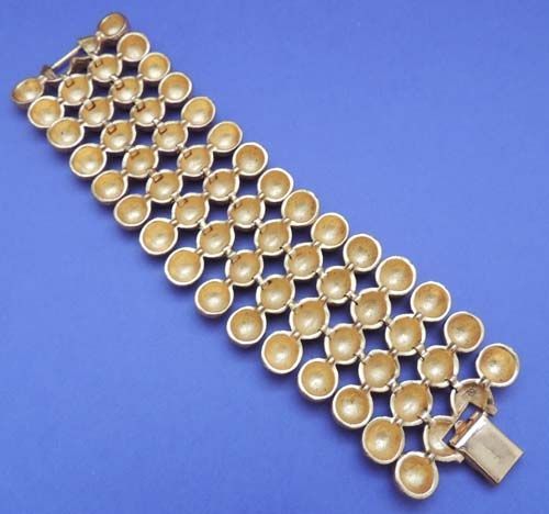 Magnificent NAPIER Vintage Runway Gold Necklace and Bracelet Set - Signed Magnificent NAPIER Vintage Runway Gold Necklace and Bracelet Set - Signed