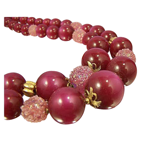 STAR Vintage Raspberry Moon Glow Bead Necklace STAR Vintage Raspberry Moon Glow Bead Necklace