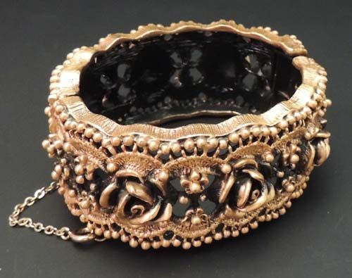 TORTOLANI Stunning Vintage Gold Rose Floral Cuff Bracelet TORTOLANI Stunning Vintage Gold Rose Floral Cuff Bracelet