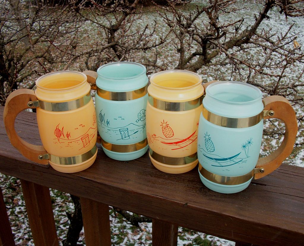 4 Tiki Bar Siesta Ware Mugs, Colorful! 4 Tiki Bar Siesta Ware Mugs, Colorful!