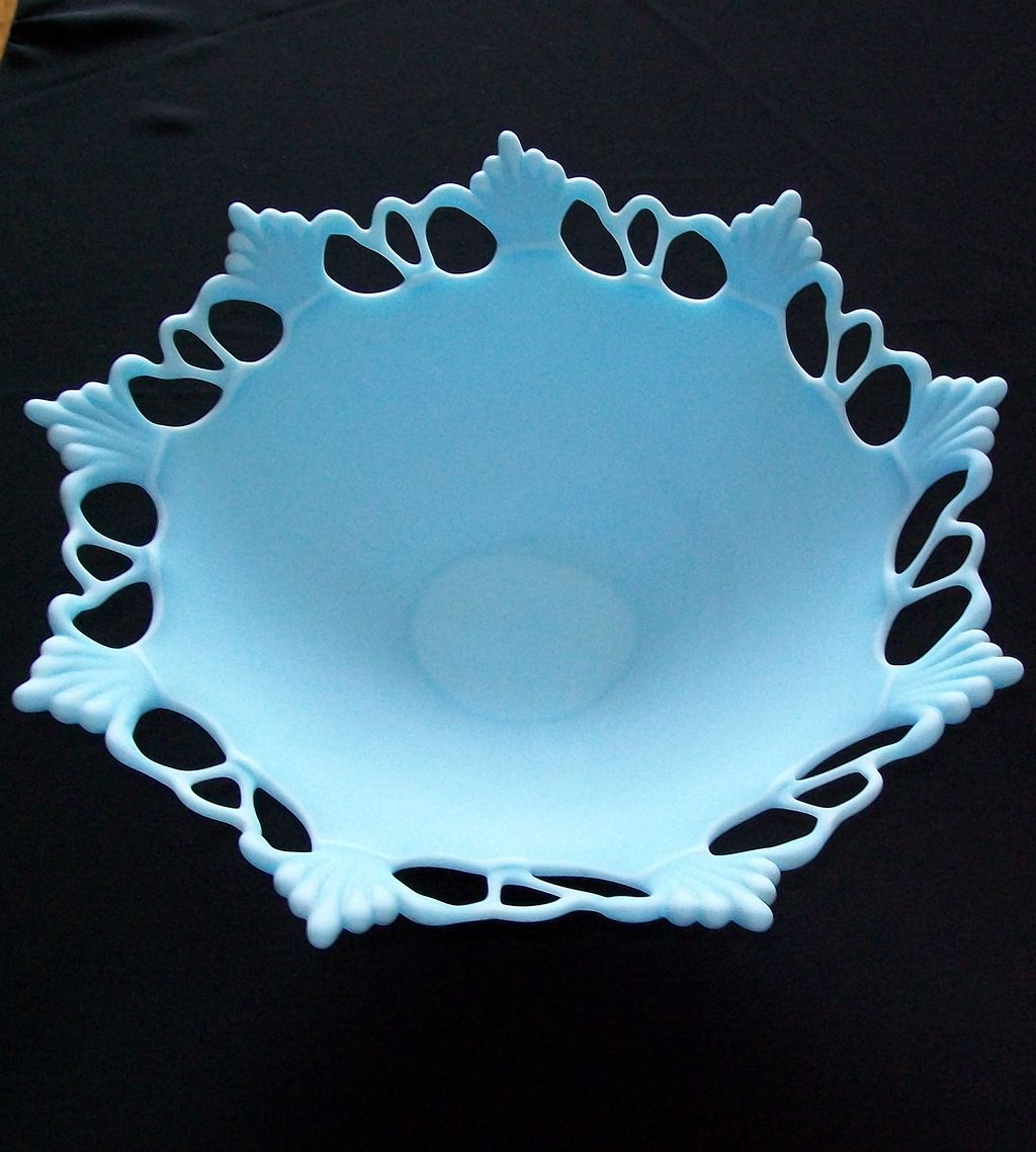 Beautiful Soft Blue Westmoreland Ring and Petal Flared Bowl Beautiful Soft Blue Westmoreland Ring and Petal Flared Bowl