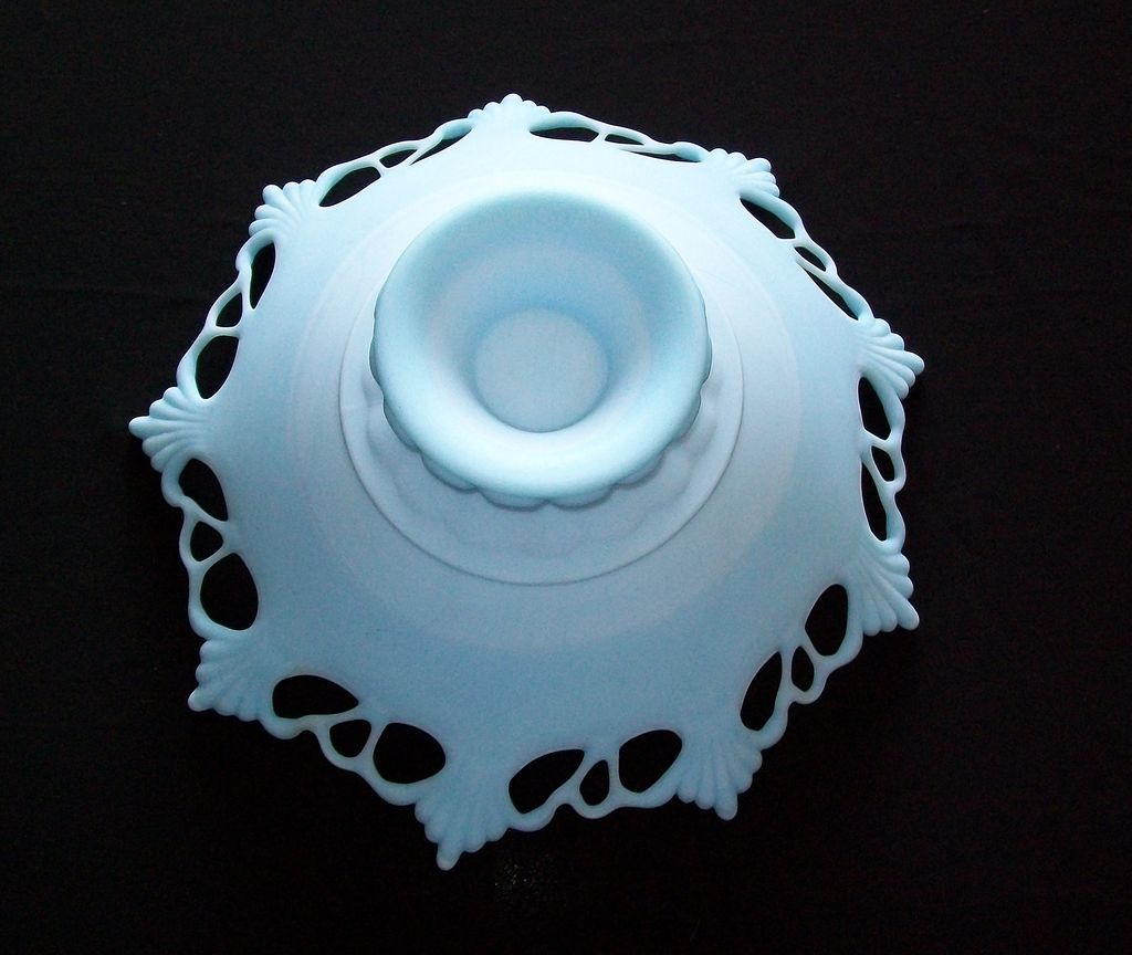 Beautiful Soft Blue Westmoreland Ring and Petal Flared Bowl Beautiful Soft Blue Westmoreland Ring and Petal Flared Bowl