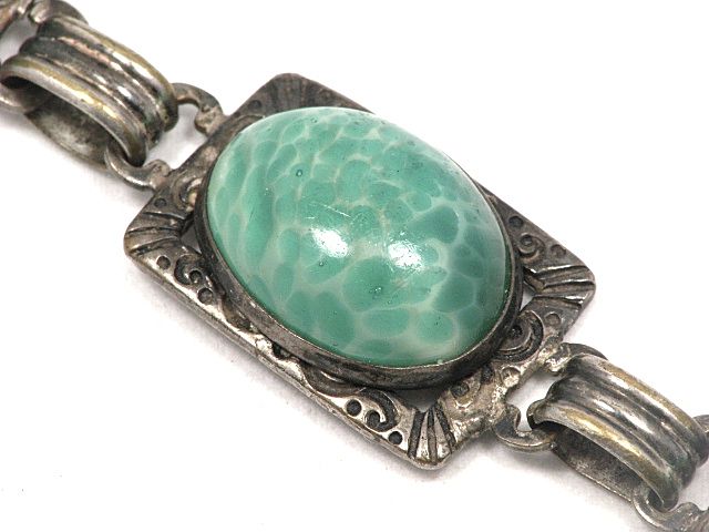 Deco Silver Plate and Green Satin Glass Cabochons Bracelet Deco Silver Plate and Green Satin Glass Cabochons Bracelet