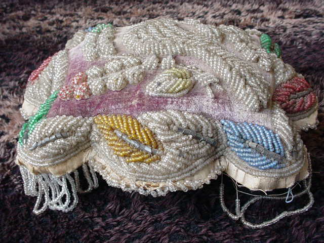 Native American Iroquois Beaded Whimsical Pin Cushion w/bird Native American Iroquois Beaded Whimsical Pin Cushion w/bird