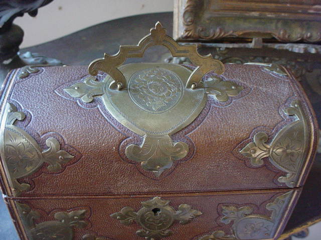 Antique Leather & Brass Perfume Scent Decanter Case Tantalus Antique Leather & Brass Perfume Scent Decanter Case Tantalus
