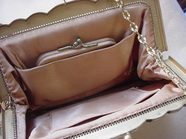 Vintage Whiting & Davis Gold Tone Metal Mesh Purse Vintage Whiting & Davis Gold Tone Metal Mesh Purse