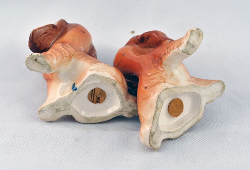 FREE SHIPPING 1960's 1960s Pair of Cocker Spaniel Puppies Puppy Dog Salt and Pepper Shakers Vintage Modern Home Decor FREE SHIPPING 1960's 1960s Pair of Cocker Spaniel Puppies Puppy Dog Salt and Pepper Shakers Vintage Modern Home Decor