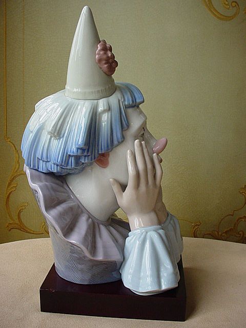 Large Retired Lladro Porcelain Jester Clown Head 5129 w/base Large Retired Lladro Porcelain Jester Clown Head 5129 w/base