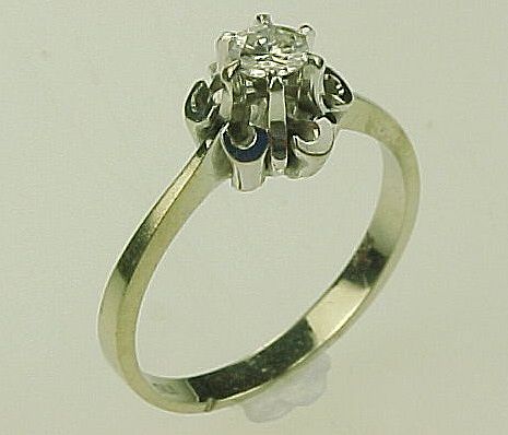 18K White Gold Diamond Solitaire .20 Carat Illusion Head 18K White Gold Diamond Solitaire .20 Carat Illusion Head