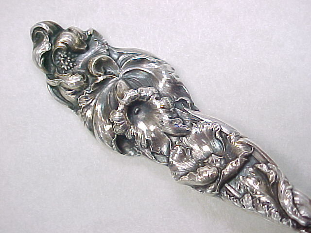 Reed & Barton Les Six Fleur LARGE Berry Casserole Spoon Reed & Barton Les Six Fleur LARGE Berry Casserole Spoon
