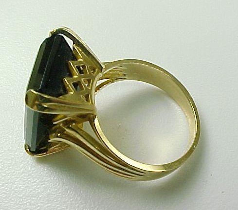 Vintage 20 Carat Smoky Quartz Ring 14K Yellow Gold 1960's Vintage 20 Carat Smoky Quartz Ring 14K Yellow Gold 1960's