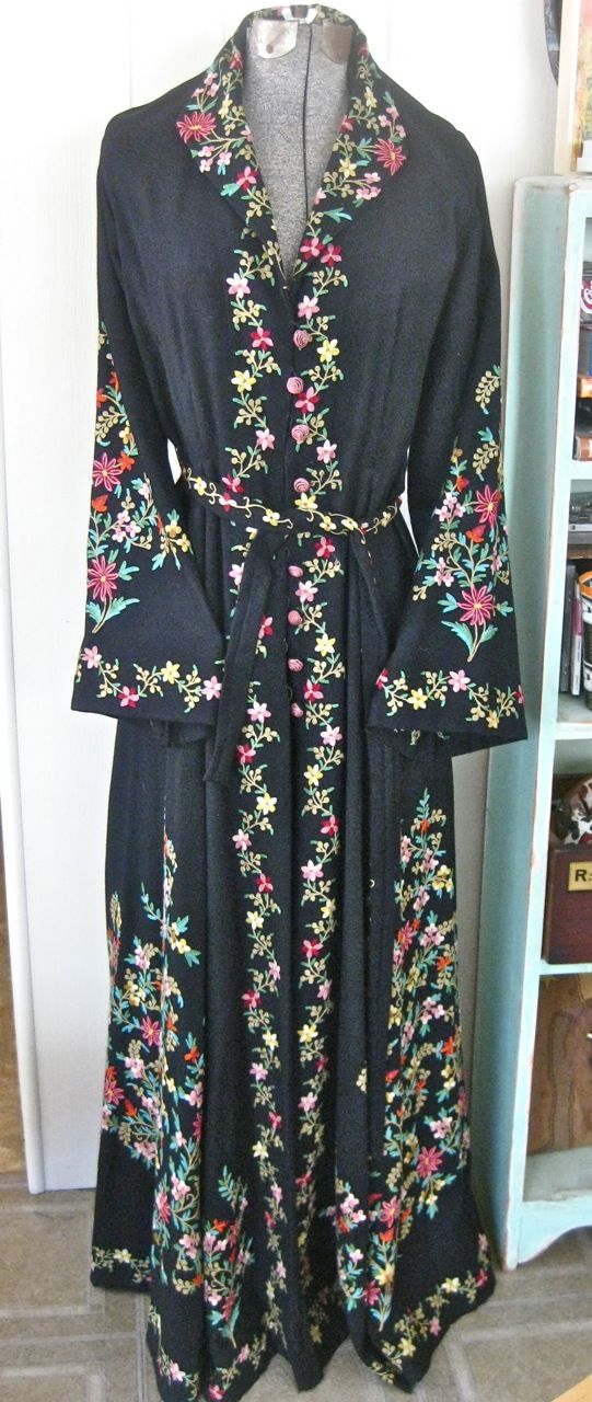 Vintage Handmade Embroidered Long KASHMIR Wool Hostess Robe/Coat Vintage Handmade Embroidered Long KASHMIR Wool Hostess Robe/Coat
