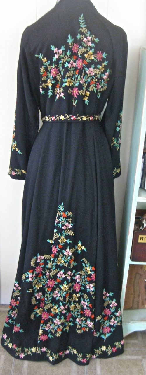 Vintage Handmade Embroidered Long KASHMIR Wool Hostess Robe/Coat Vintage Handmade Embroidered Long KASHMIR Wool Hostess Robe/Coat