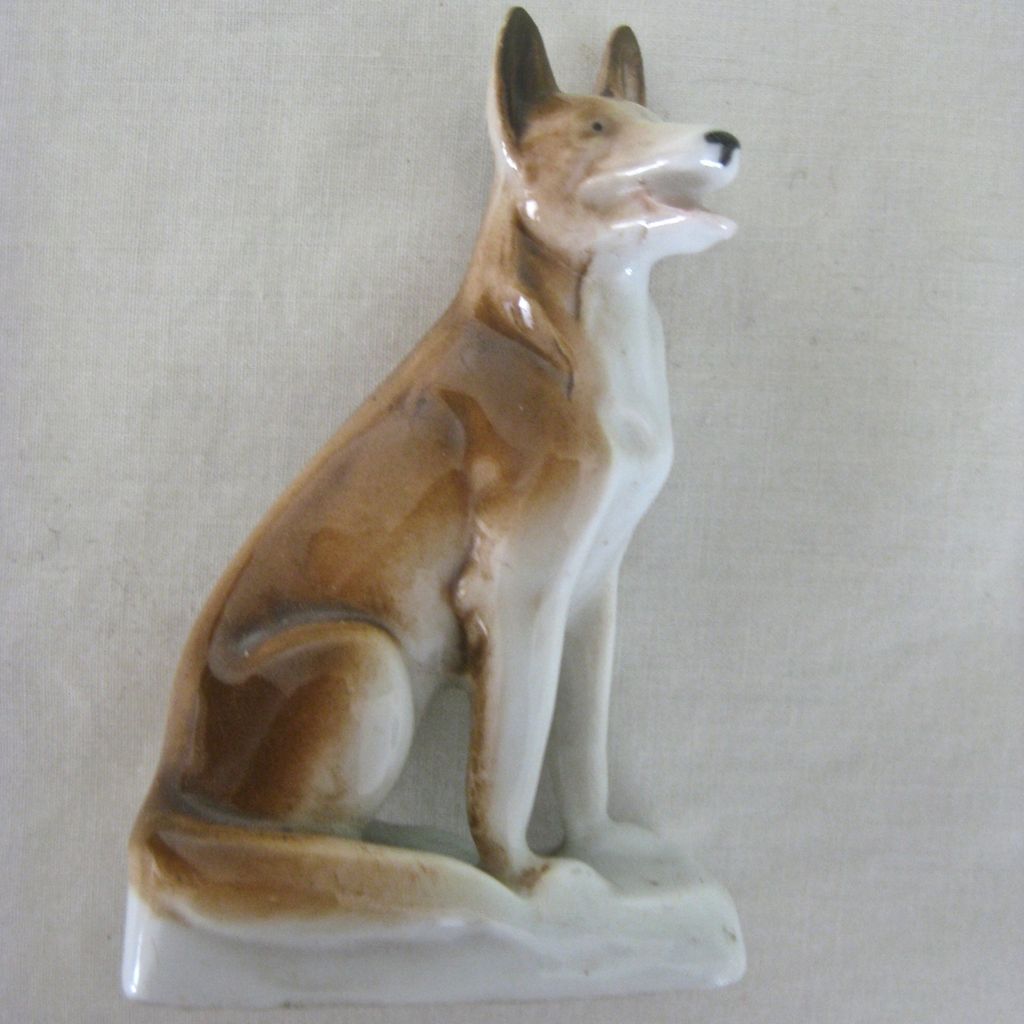 Old German Sheperd Dog Figurine - Germany Old German Sheperd Dog Figurine - Germany