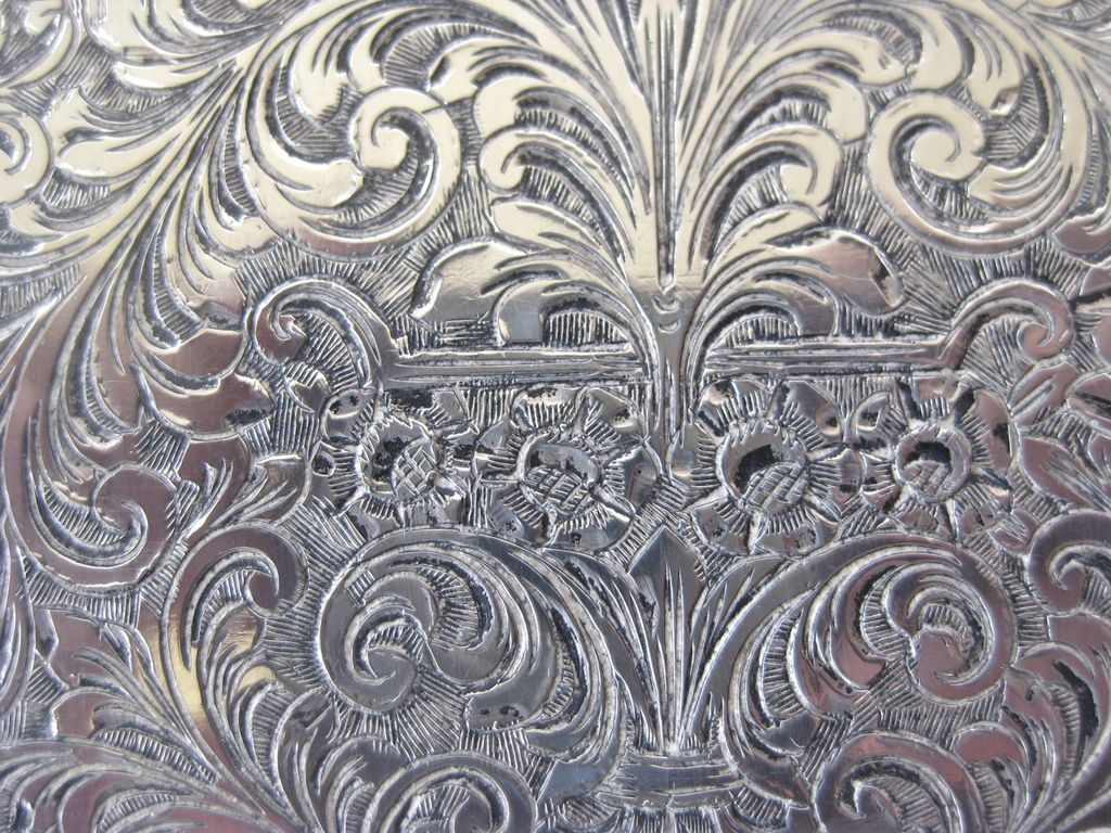 Vintage 800 Engraved Compact - Italy Vintage 800 Engraved Compact - Italy