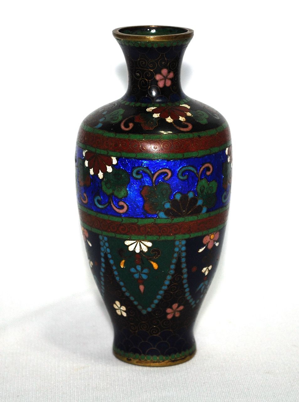 Japanese cloisonne (cloisonné) vase with ginbari elements from