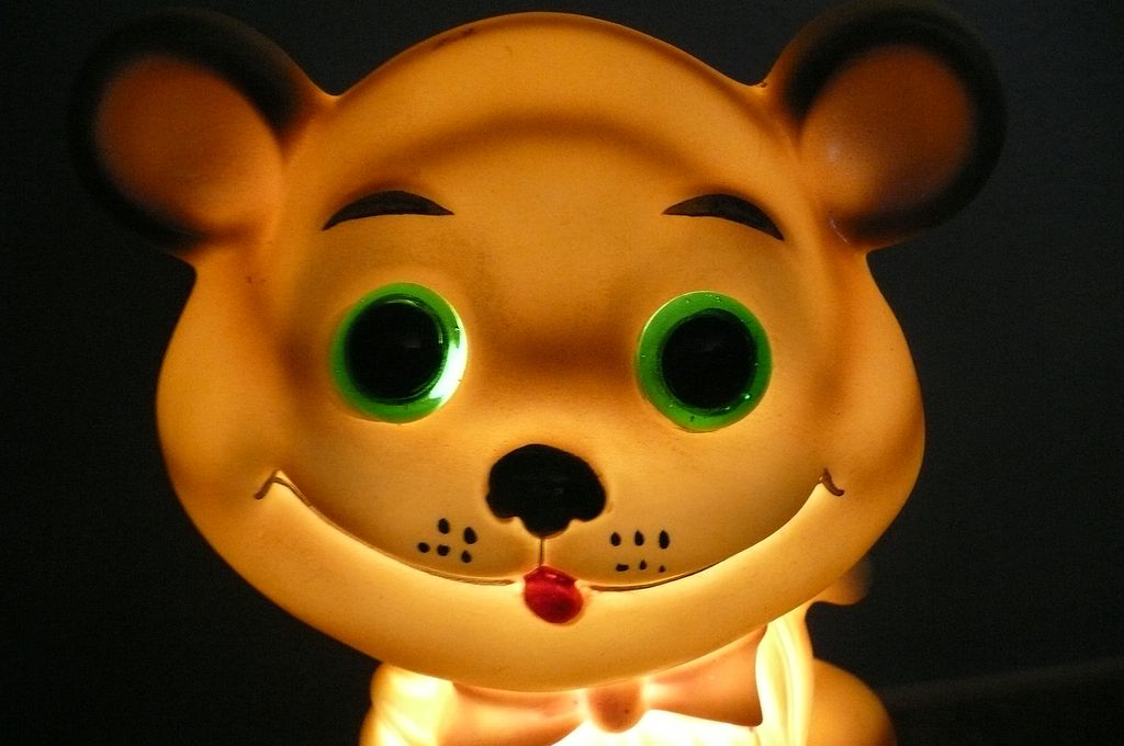 Vintage Whimsical Lefton Tiger Kitty Night Light Vintage Whimsical Lefton Tiger Kitty Night Light