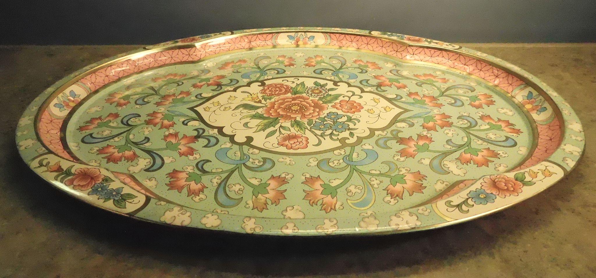 Large Shabby Chic Metal Tray with Floral Design England 1971 Large Shabby Chic Metal Tray with Floral Design England 1971