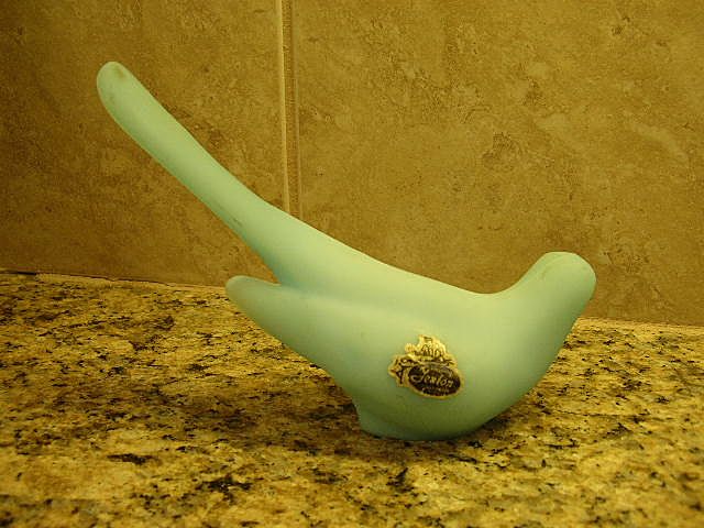 VINTAGE Fenton Blue Glass Bird VINTAGE Fenton Blue Glass Bird