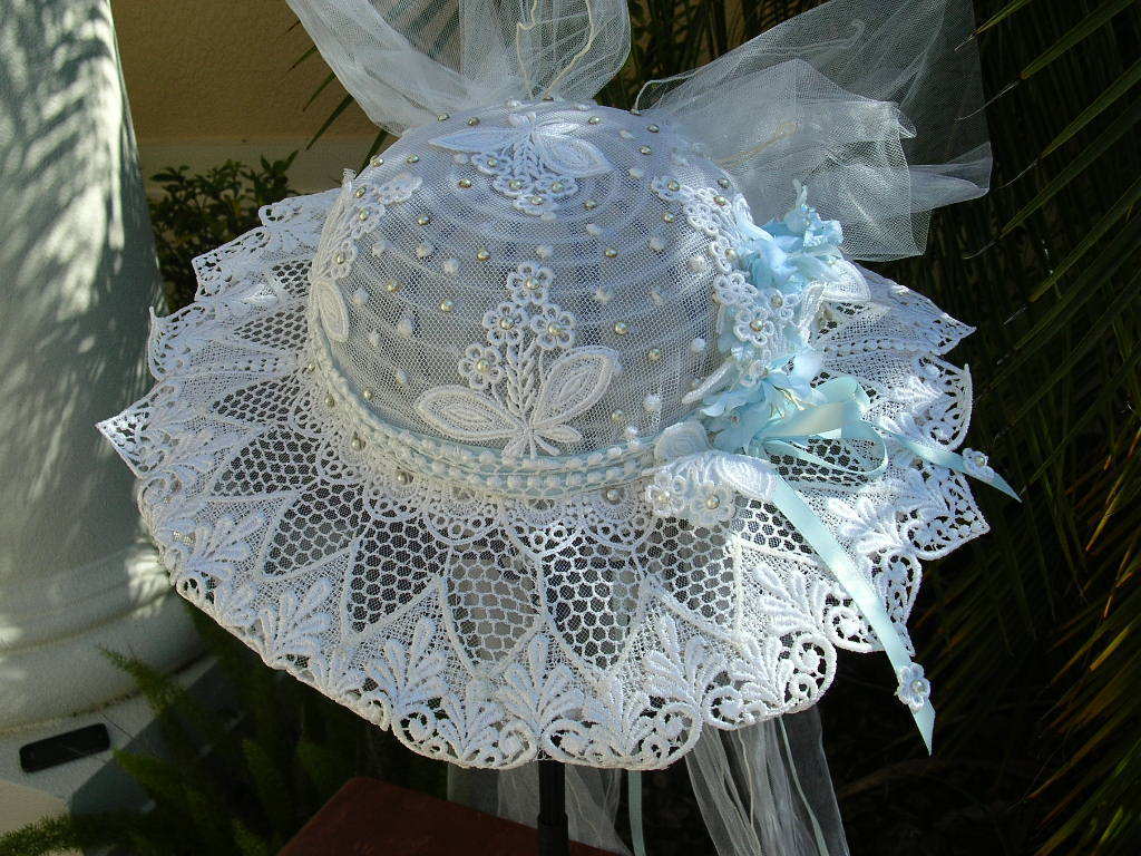 Item ID: 110206-1 wedding hat 200 In Shop's Backroom Item ID: 110206-1 wedding hat 200 In Shop's Backroom
