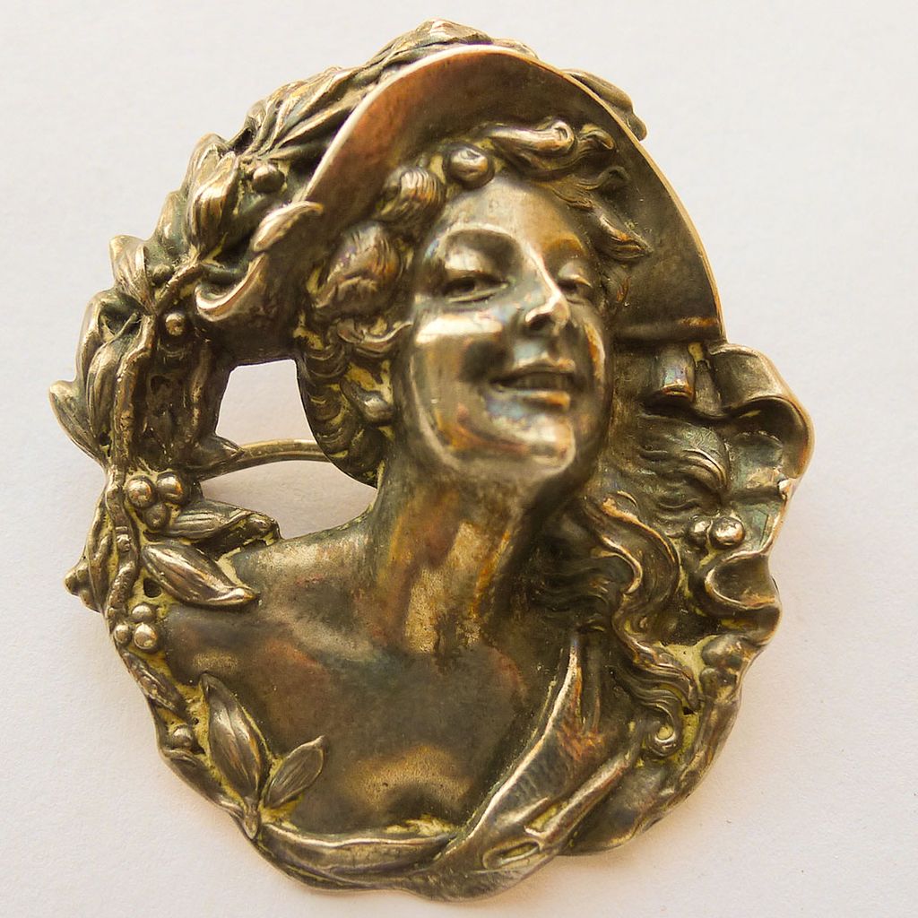 Art Nouveau Brooch - Large Sterling Silver - R. Blackinton - Circa 1900 Art Nouveau Brooch - Large Sterling Silver - R. Blackinton - Circa 1900
