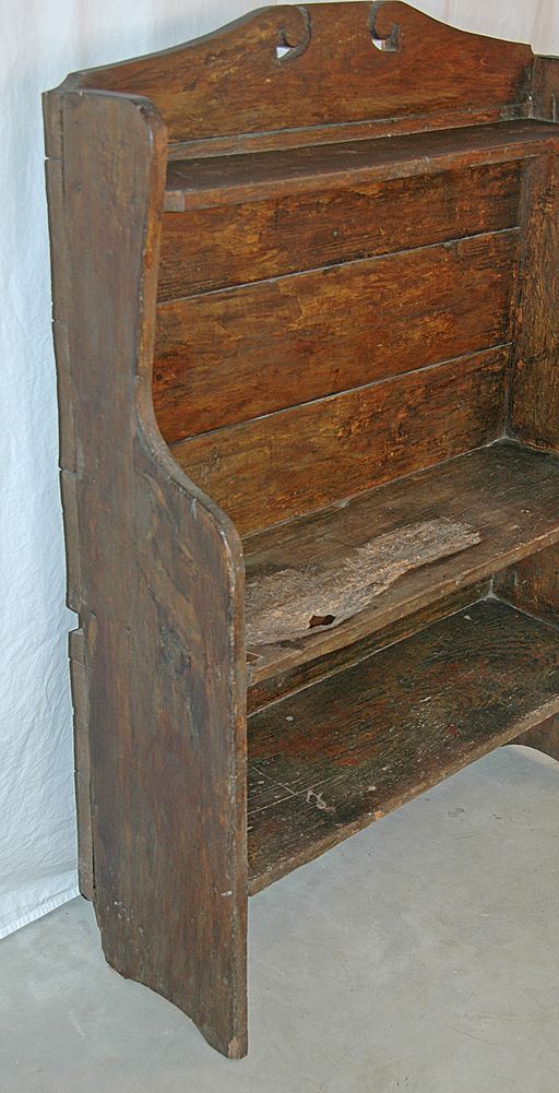 Graceful Early Pine Bucket Bench Graceful Early Pine Bucket Bench