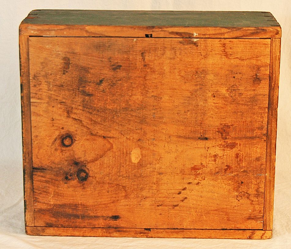 Antique Divided Four Section Pine Carrier in Original Green Surface Antique Divided Four Section Pine Carrier in Original Green Surface